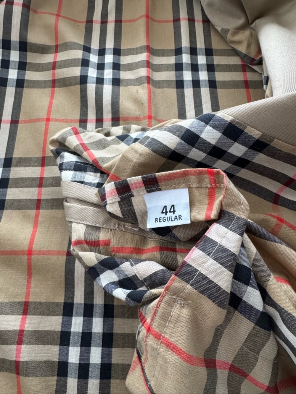 Men’s vintage Burberry long trench coat. - Picture 8 of 8
